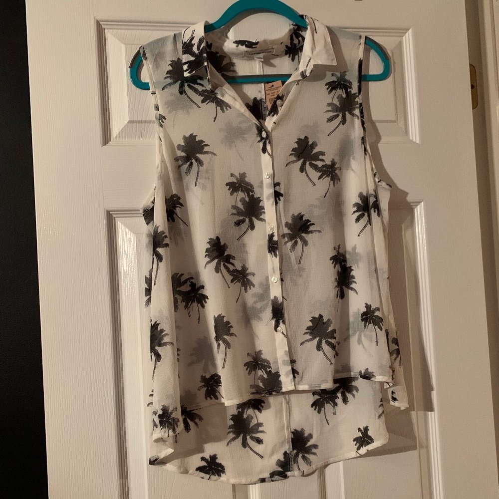 Palm Tree Button-Up Tank Top
